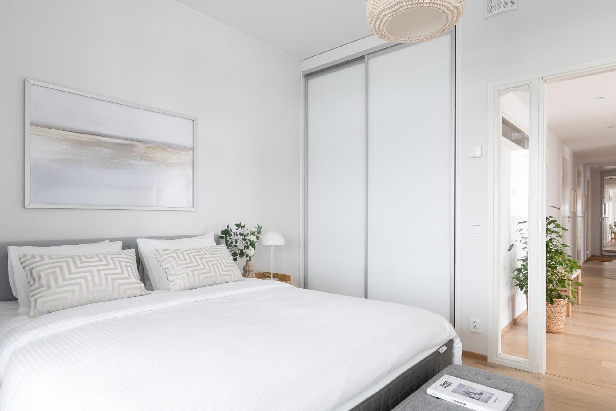 Luxury Penthouse With Stunning Sea Views & Private Sauna Apartamento