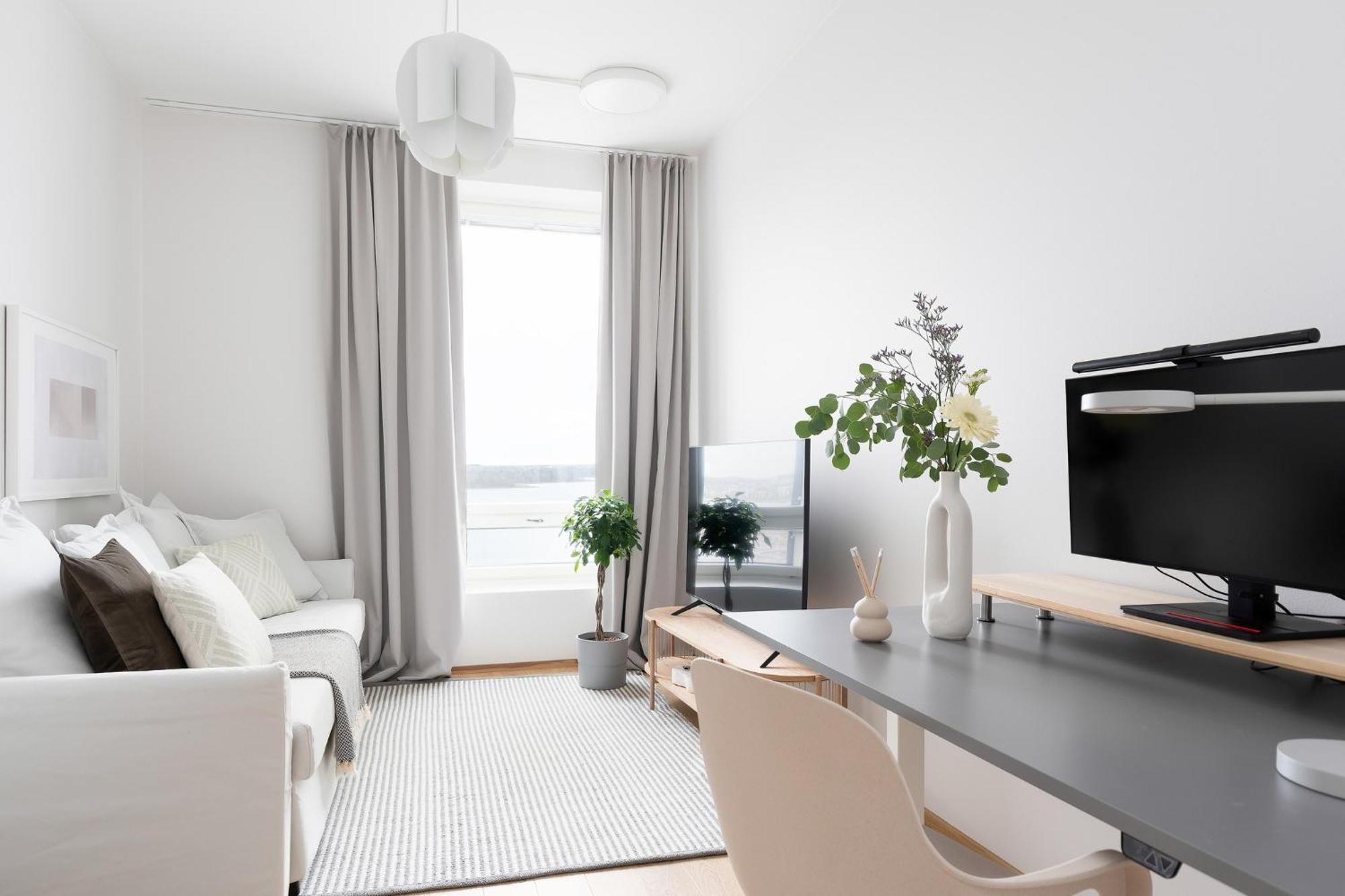 Luxury Penthouse With Stunning Sea Views & Private Sauna *