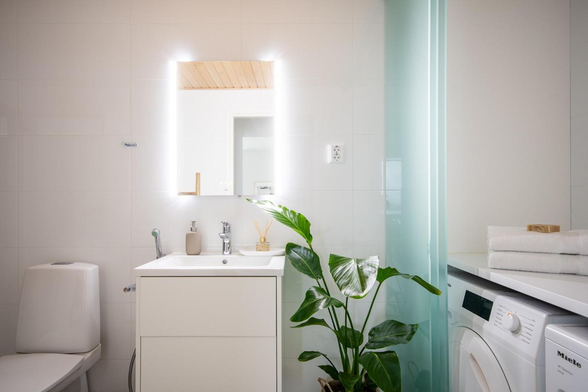 Luxury Penthouse With Stunning Sea Views & Private Sauna *